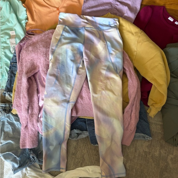 Girls 10-12 t-shirts pants shorts clothing lot - Picture 14 of 14